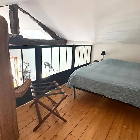 Casa vacanze Charmante Maison En Pierre Dorée, Avec Vue Sur Les Collines Bully (Rhone)