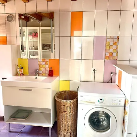 Charmante Maison En Pierre Dorée, Avec Vue Sur Les Collines Bully (Rhone)